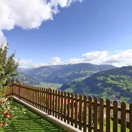 In Hippach Im Zillertal With A View Apartment Muhlen (Tyrol)